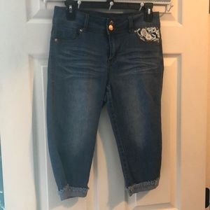 Size 6P sandpaper petite capris